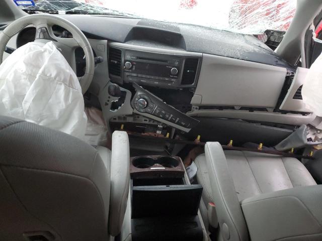 Photo 8 from auction – 2013 TOYOTA SIENNA XLE with VIN 5TDYK3DC0DS353179