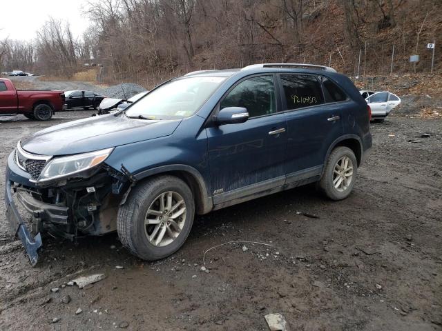 KIA SORENTO LX 2015 with VIN 5XYKTDA61FG582557 - Photo from auction