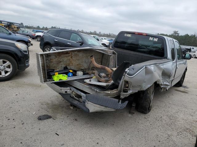 Photo 3 from auction – 2003 FORD F150 with VIN 2FTRX172X3CA17112