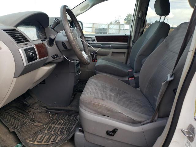 Photo 7 from auction – 2010 CHRYSLER TOWN & COU with VIN 2A4RR5D18AR212773