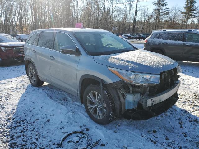 Photo 4 from auction – 2016 TOYOTA HIGHLANDER with VIN 5TDBKRFH4GS295275