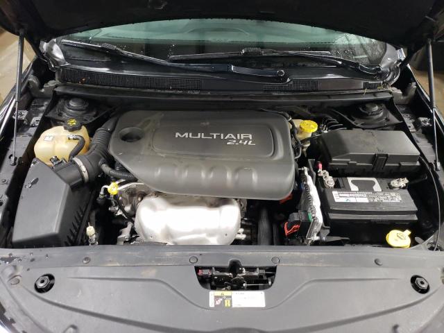 Photo 11 from auction – 2015 CHRYSLER 200 LIMITE with VIN 1C3CCCAB2FN552735