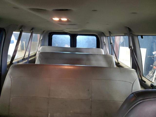 Photo 10 from auction – 2000 FORD ECONOLINE with VIN 1FBNE31L9YHA44114