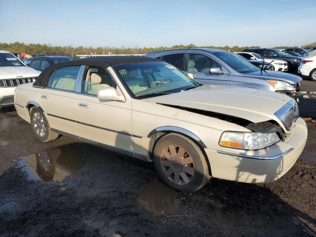 Photo 4 from auction – 2003 LINCOLN TOWN CAR with VIN 1LNHM83W13Y644128