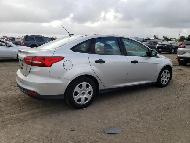 Photo 3 from auction – 2016 FORD FOCUS S with VIN 1FADP3E27GL399156