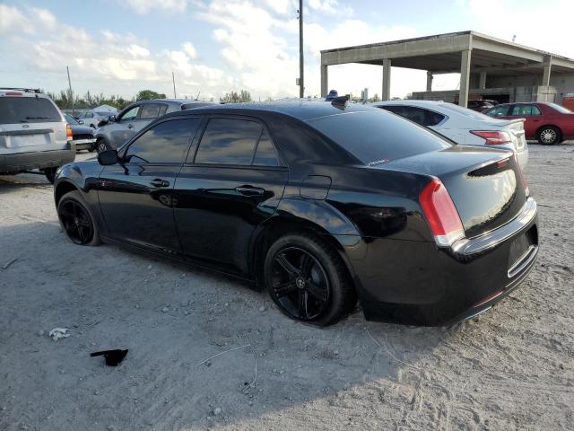 Photo 2 from auction – 2017 CHRYSLER 300 LIMITE with VIN 2C3CCAAGXHH577443