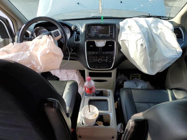 Photo 8 from auction – 2016 CHRYSLER TOWN & COU with VIN 2C4RC1BG2GR289347