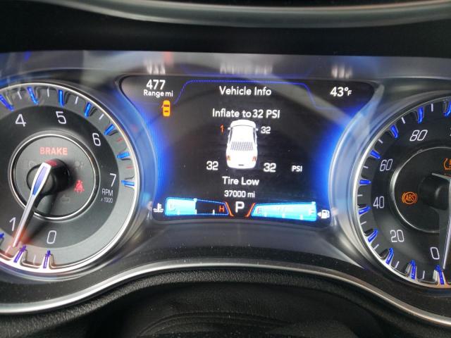 Photo 9 from auction – 2015 CHRYSLER 300 LIMITE with VIN 2C3CCAAG8FH796933