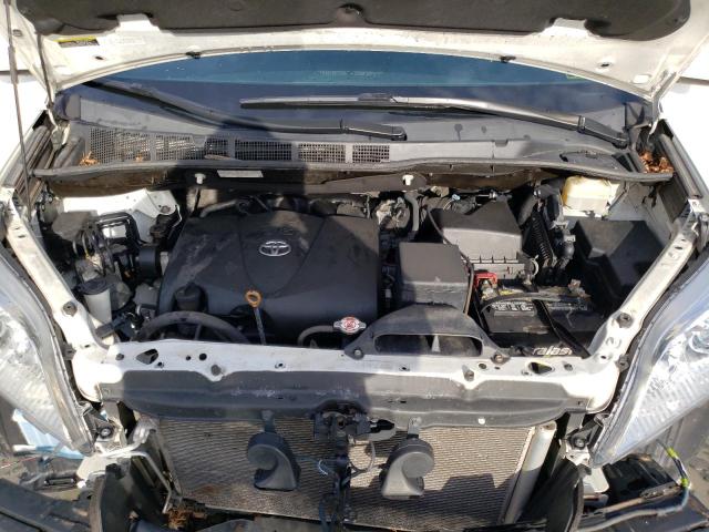 Photo 12 from auction – 2017 TOYOTA SIENNA XLE with VIN 5TDDZ3DC4HS182906