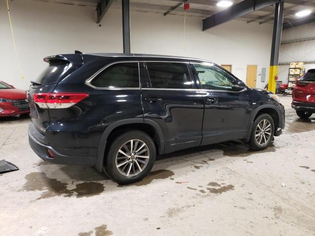 Photo 3 from auction – 2017 TOYOTA HIGHLANDER with VIN 5TDJZRFHXHS510053