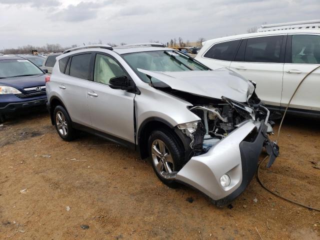 Photo 4 from auction – 2015 TOYOTA RAV4 XLE with VIN JTMWFREV2FD063989