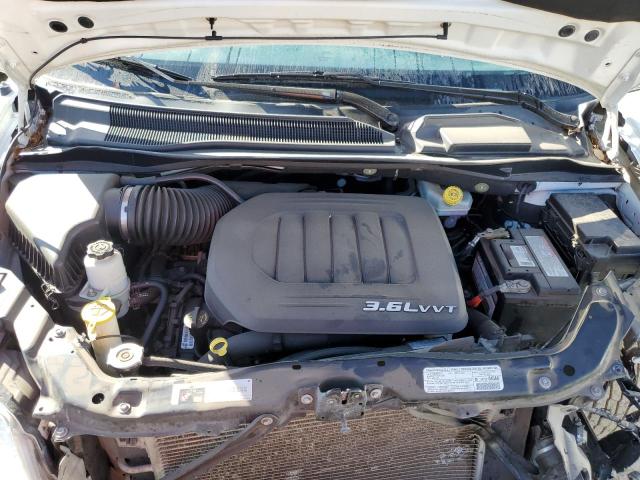 Photo 12 from auction – 2013 CHRYSLER TOWN & COU with VIN 2C4RC1BG8DR689117