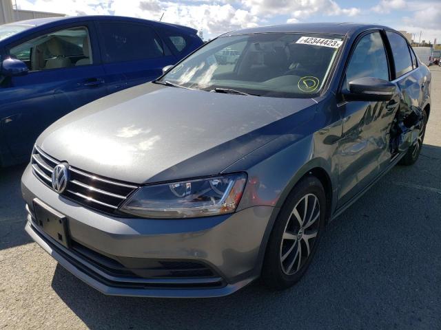 VOLKSWAGEN JETTA SE 2017 with VIN 3VWDB7AJ2HM287424 - Photo from auction