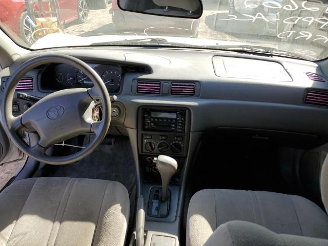 Photo 8 from auction – 2000 TOYOTA CAMRY CE with VIN 4T1BG22K4YU933642