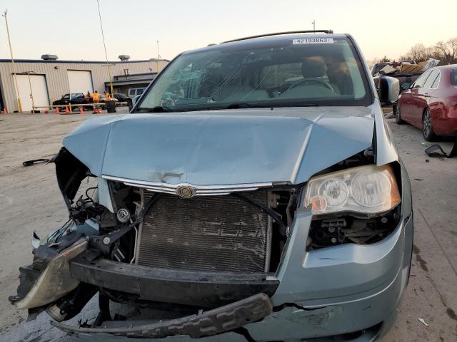 Photo 5 from auction – 2008 CHRYSLER TOWN & COU with VIN 2A8HR54P78R828845