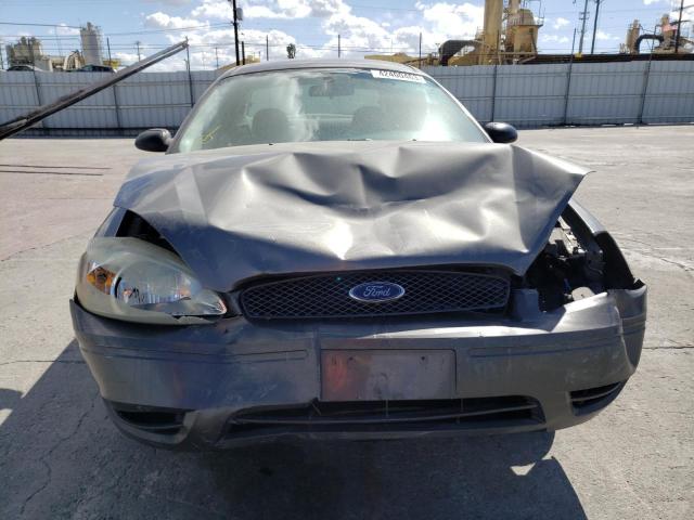 Photo 5 from auction – 2005 FORD TAURUS SE with VIN 1FAFP53275A132972