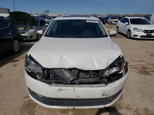 Photo 5 from auction – 2015 VOLKSWAGEN PASSAT SEL with VIN 1VWCS7A36FC056876