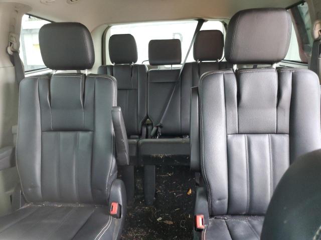 Photo 10 from auction – 2016 CHRYSLER TOWN & COU with VIN 2C4RC1BG3GR208310