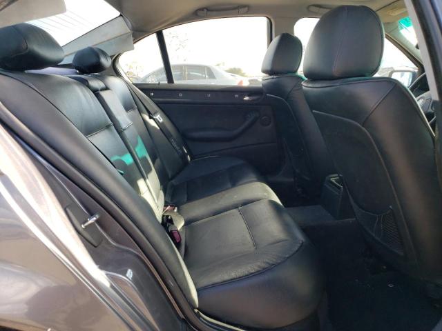 Photo 10 from auction – 2000 BMW 323 I with VIN WBAAM3345YKC71127