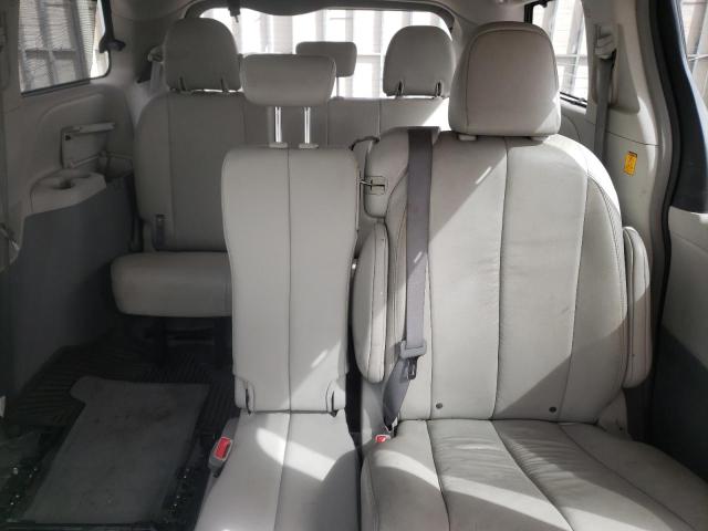 Photo 10 from auction – 2011 TOYOTA SIENNA XLE with VIN 5TDYK3DC8BS106781