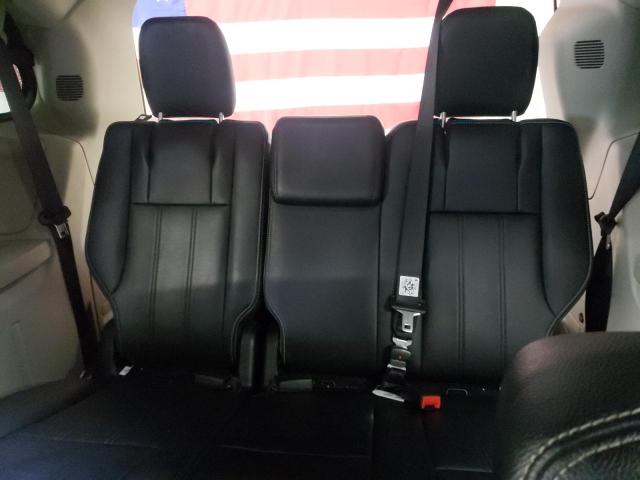Photo 10 from auction – 2014 CHRYSLER TOWN & COU with VIN 2C4RC1CGXER377901