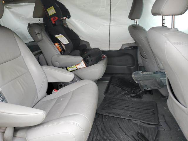 Photo 11 from auction – 2017 TOYOTA SIENNA XLE with VIN 5TDYZ3DC5HS833302