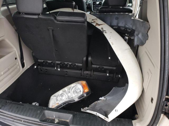 Photo 13 from auction – 2013 CHRYSLER TOWN & COU with VIN 2C4RC1BG1DR677486