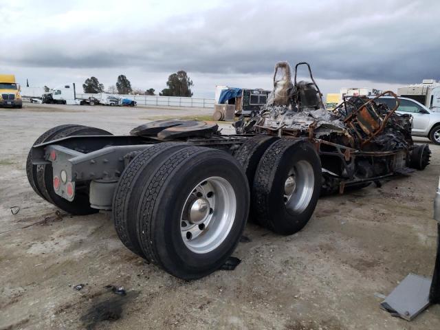 Photo 4 from auction – 2015 FREIGHTLINER CASCADIA 1 with VIN 3AKJGLD55FSGB7873