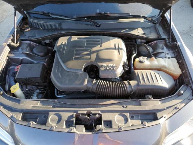 Photo 11 from auction – 2015 CHRYSLER 300 LIMITE with VIN 2C3CCAAGXFH930440