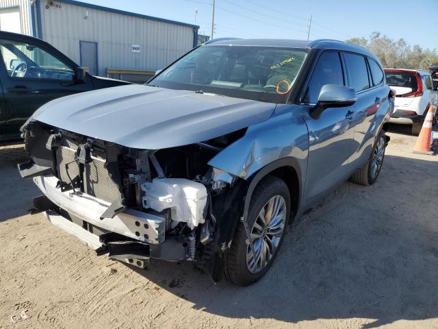 TOYOTA HIGHLANDER 2022 with VIN 5TDFZRAH3NS097000 - Photo from auction