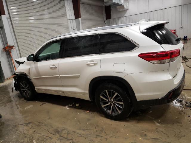 Photo 2 from auction – 2018 TOYOTA HIGHLANDER with VIN 5TDJZRFH3JS525533
