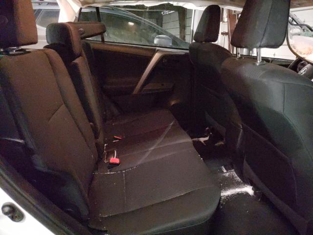 Photo 11 from auction – 2015 TOYOTA RAV4 LE with VIN 2T3BFREV6FW253585