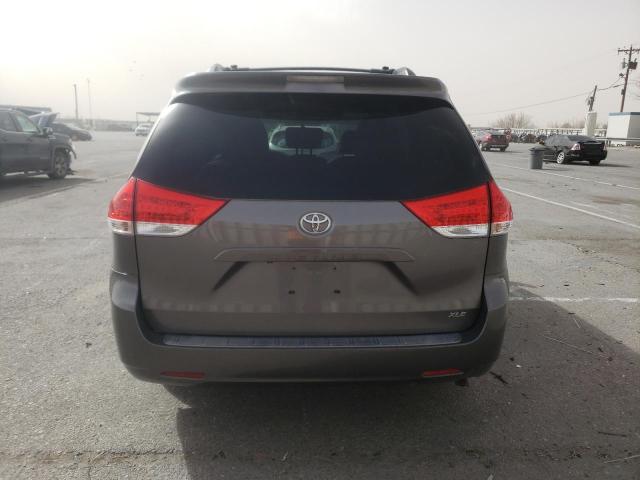 Photo 6 from auction – 2011 TOYOTA SIENNA XLE with VIN 5TDYK3DC8BS106781