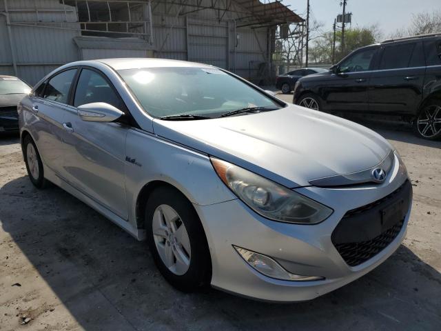Photo 4 from auction – 2011 HYUNDAI SONATA HYB with VIN KMHEC4A47BA005727