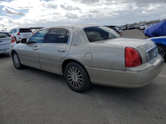 Photo 2 from auction – 2004 LINCOLN TOWN CAR E with VIN 1LNHM81WX4Y646125