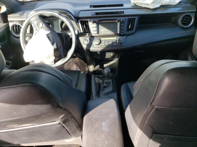 Photo 8 from auction – 2018 TOYOTA RAV4 SE with VIN 2T3NFREV4JW421259