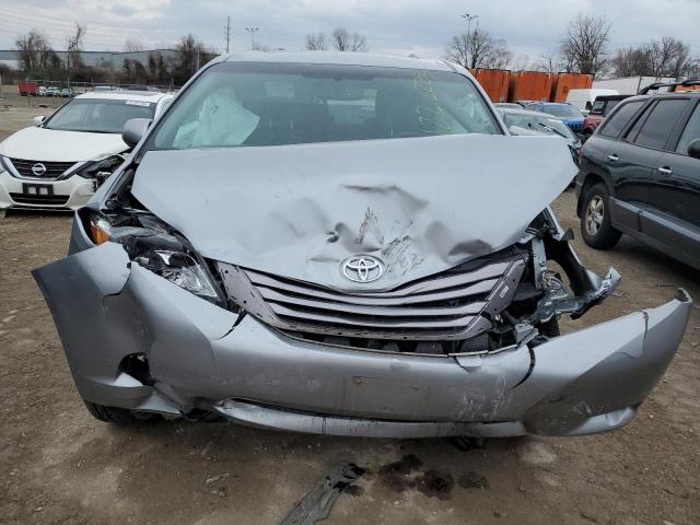 Photo 5 from auction – 2017 TOYOTA SIENNA XLE with VIN 5TDYZ3DC5HS833302