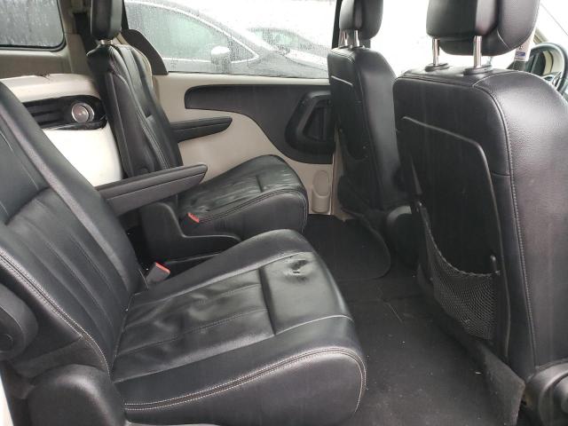 Photo 11 from auction – 2013 CHRYSLER TOWN & COU with VIN 2C4RC1BG1DR677486
