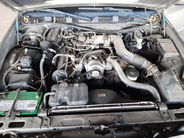 Photo 11 from auction – 2001 MERCURY GRAND MARQ with VIN 2MEFM75W01X627335