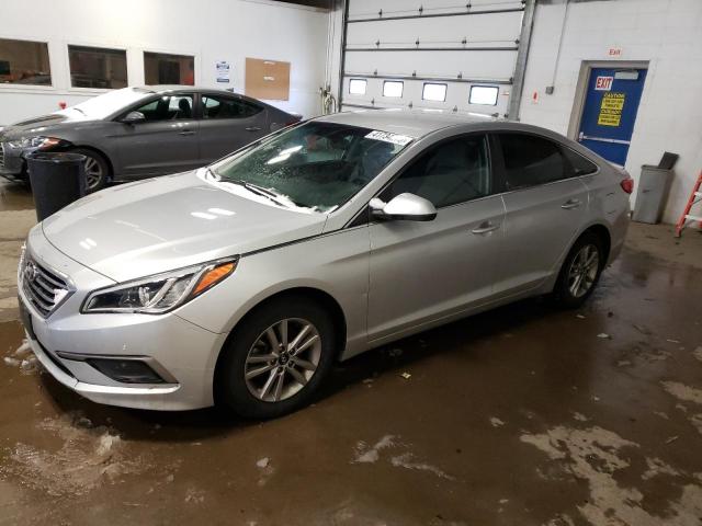 HYUNDAI SONATA SE 2016 with VIN 5NPE24AF1GH272032 - Photo from auction