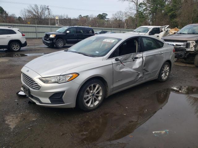 FORD FUSION SE 2019 with VIN 3FA6P0LU5KR262187 - Photo from auction