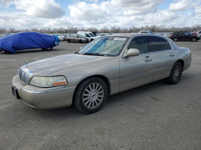 Photo 1 from auction – 2004 LINCOLN TOWN CAR E with VIN 1LNHM81WX4Y646125
