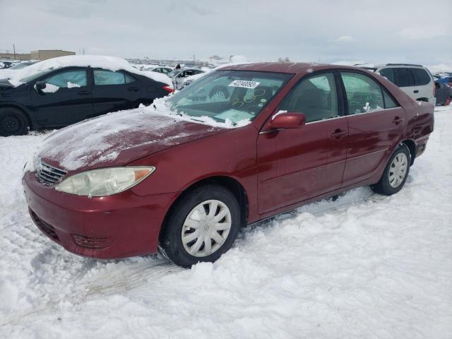 TOYOTA CAMRY LE 2005 with VIN 4T1BE30K35U424233 - Photo from auction
