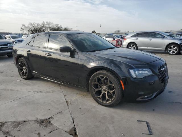 Photo 4 from auction – 2018 CHRYSLER 300 S with VIN 2C3CCABG6JH222953
