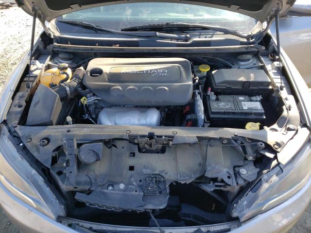 Photo 11 from auction – 2015 CHRYSLER 200 LIMITE with VIN 1C3CCCAB0FN758278