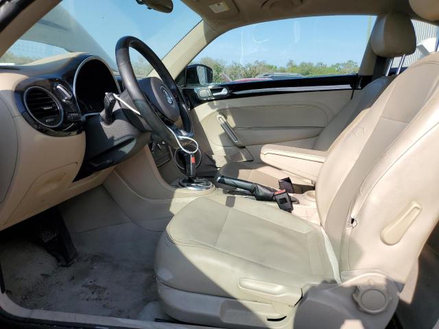 Photo 7 from auction – 2013 VOLKSWAGEN BEETLE with VIN 3VWJX7AT2DM646559