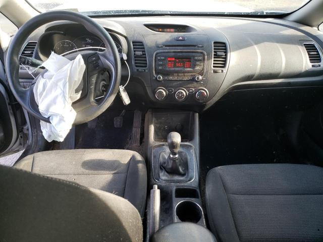 Photo 8 from auction – 2017 KIA FORTE LX with VIN 3KPFK4A76HE109041
