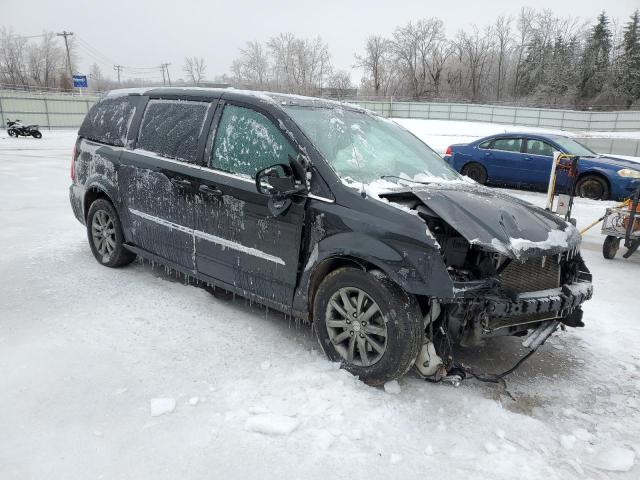 Photo 4 from auction – 2016 CHRYSLER TOWN & COU with VIN 2C4RC1HG3GR149430