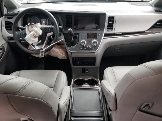 Photo 8 from auction – 2017 TOYOTA SIENNA XLE with VIN 5TDYZ3DC2HS771857