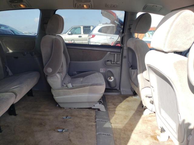 Photo 11 from auction – 2010 TOYOTA SIENNA CE with VIN 5TDKK4CC9AS318181